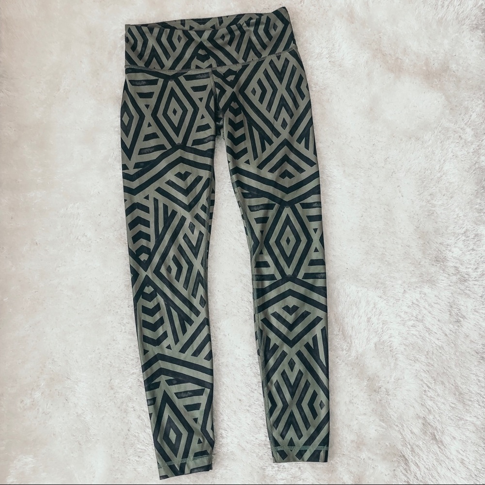 Lululemon Olive/Black Leggings Size 6